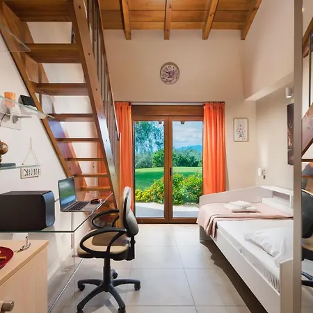 Elva Villa