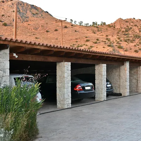 Elva Villa *